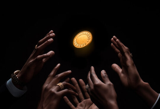 MOBBERS – Namastê (feat. LipeSky x MENDEZ x Xuxu Bower)